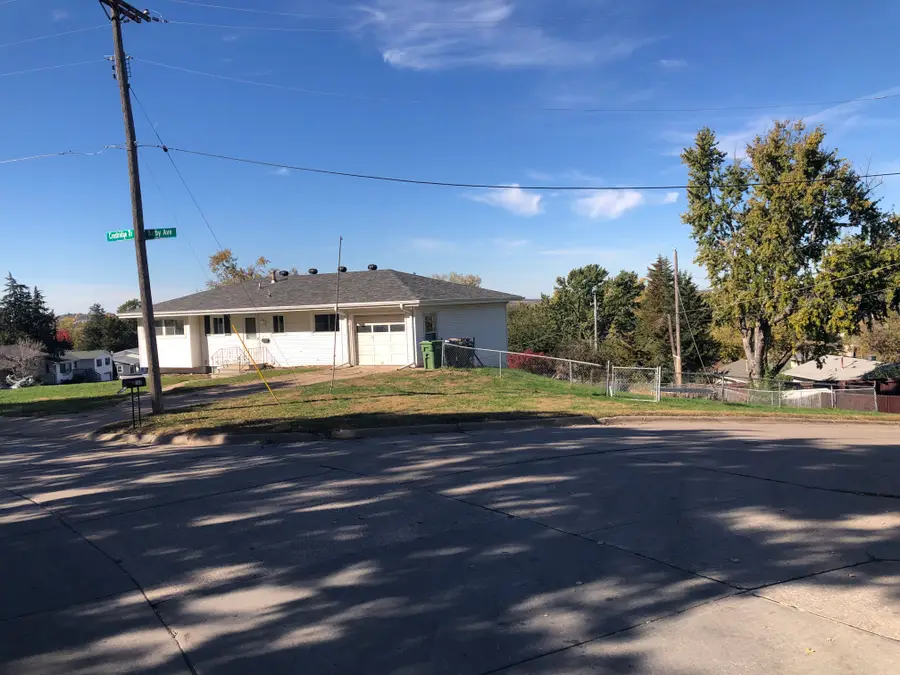 102 Crestridge Drive, Bellevue, NE 68005 - Image #2