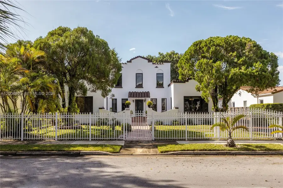 2152 SW 10th St, Miami, FL 33135 - #2