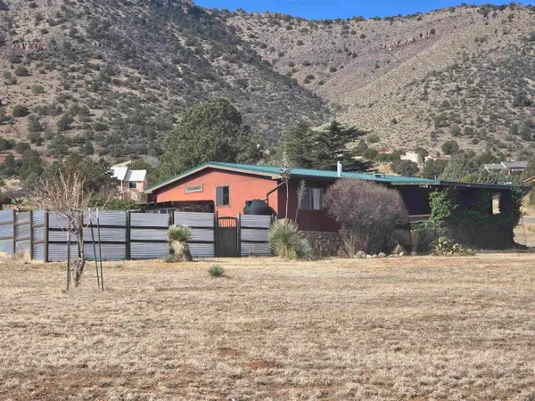 405 Callecita De Oro, Mimbres, NM 88049