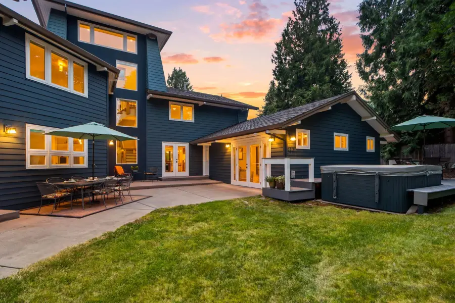 19335 Suncrest Dr, Northwest Clackamas, OR 97068 - #2