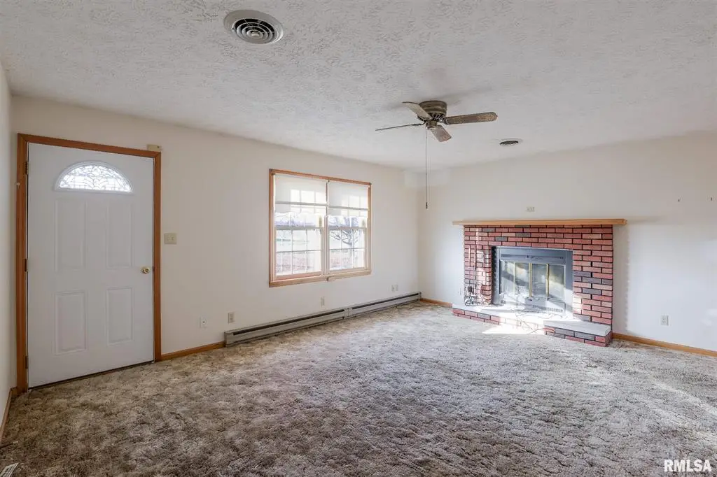 15546 Pittsburg Road, Marion, IL 62959 - Image #1