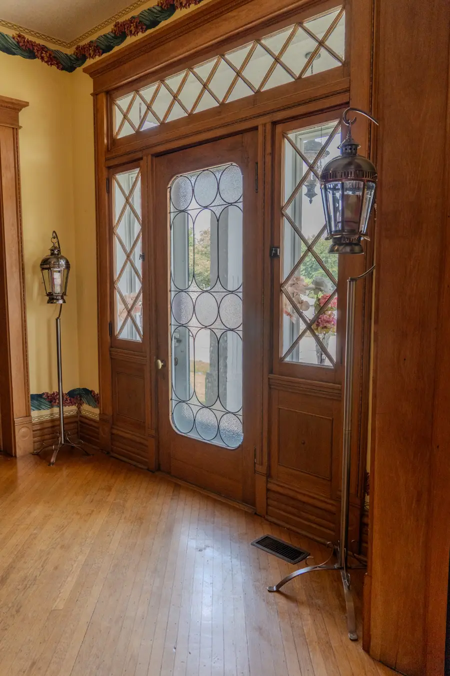 501 E Main Street, Loogootee, IN 47553 - #2