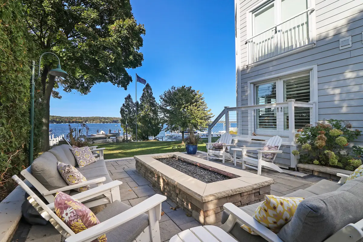 432 Harvard Ave, Fontana, WI 53125 - #1