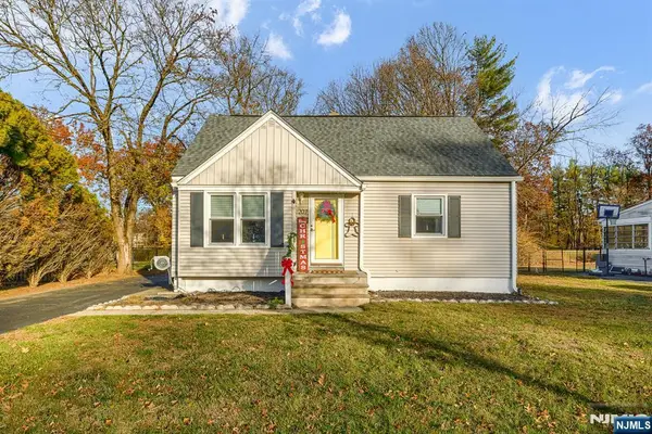 207 Garden Rd, Pompton Lakes Boro, NJ 07442