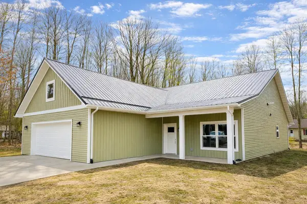 9215 Edgewater Drive, Canadian Lakes, MI 49346