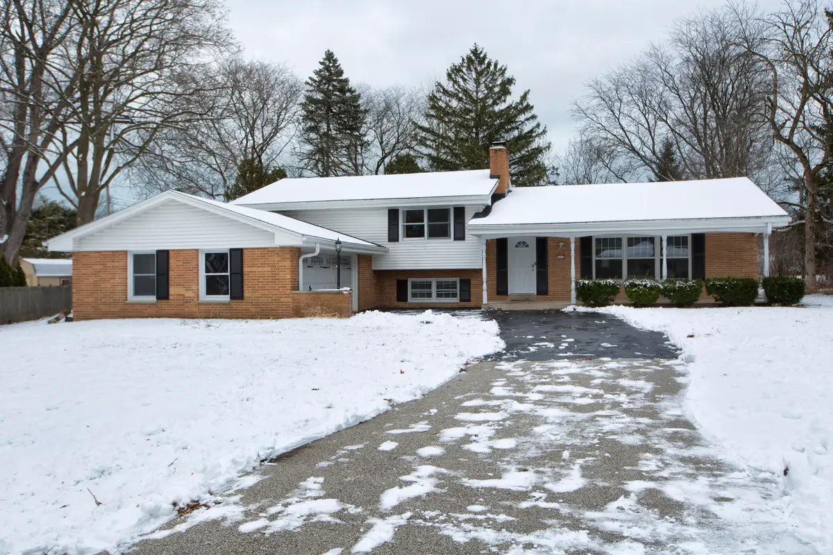 2261 W Kenboern Dr, Glendale, WI 53209 - Image #1