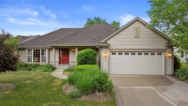1718 Tumbleweed Cir, West Bend, WI 53095