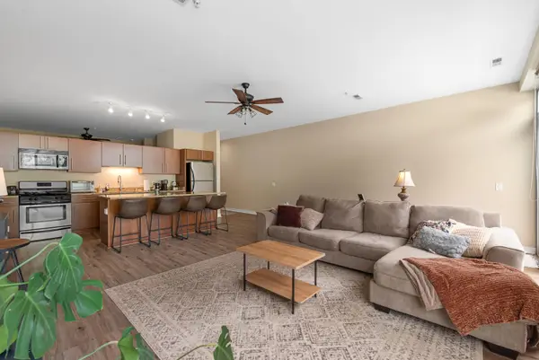 1902 N Commerce St, Milwaukee, WI 53212