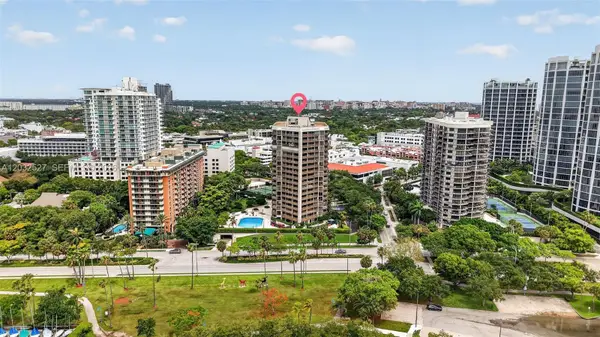 2901 S Bayshore Dr #4A, Miami, FL 33133