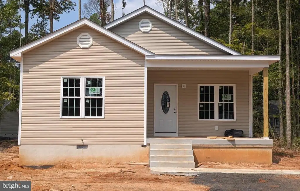 265 Wildwood Rd, Colonial Beach, VA 22443 - Image #1