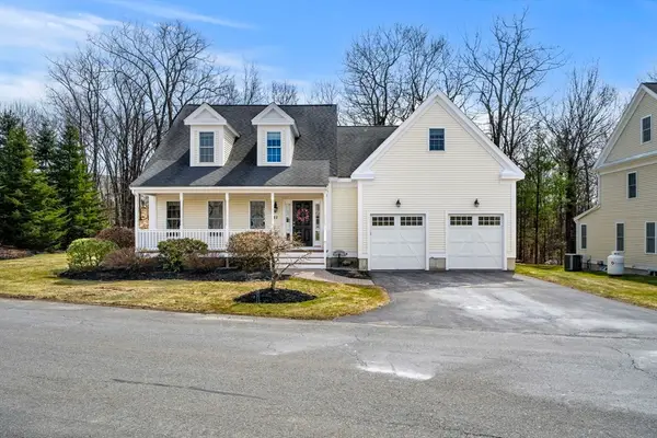 21 Magnolia Ln #21, Groton, MA 01450