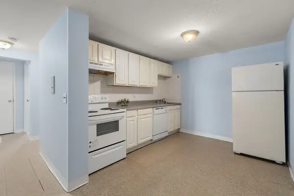 71 Oxford Ave #A, Cambridge, MA 02138
