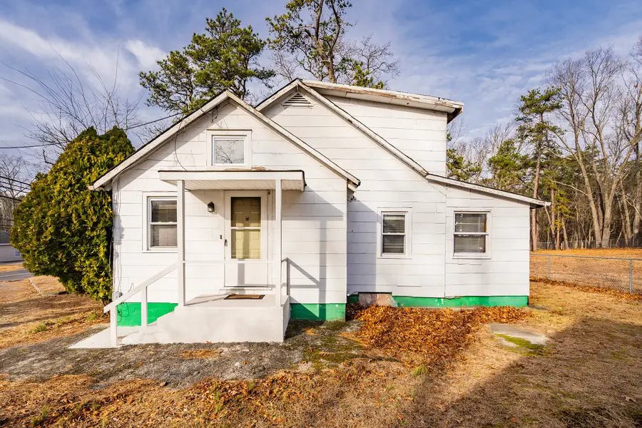 491 Lakehurst Rd, Browns Mills, NJ 08015 - Image #2