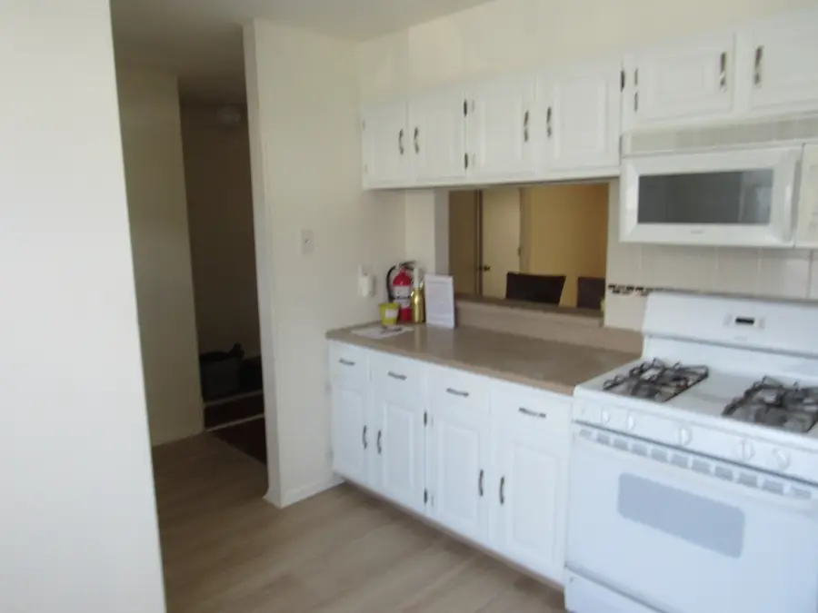 32 Lafayette Ct, North Brunswick, NJ 08902 - Image #3