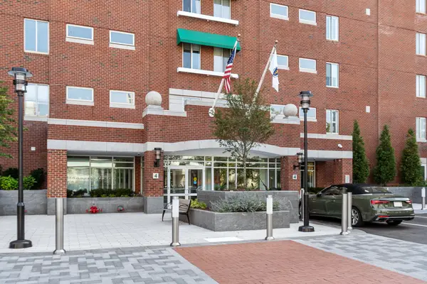 4 Canal Park #609, Cambridge, MA 02141