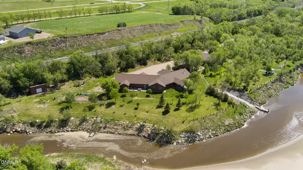 1075 22s Ave Sw, Washburn, ND 58577