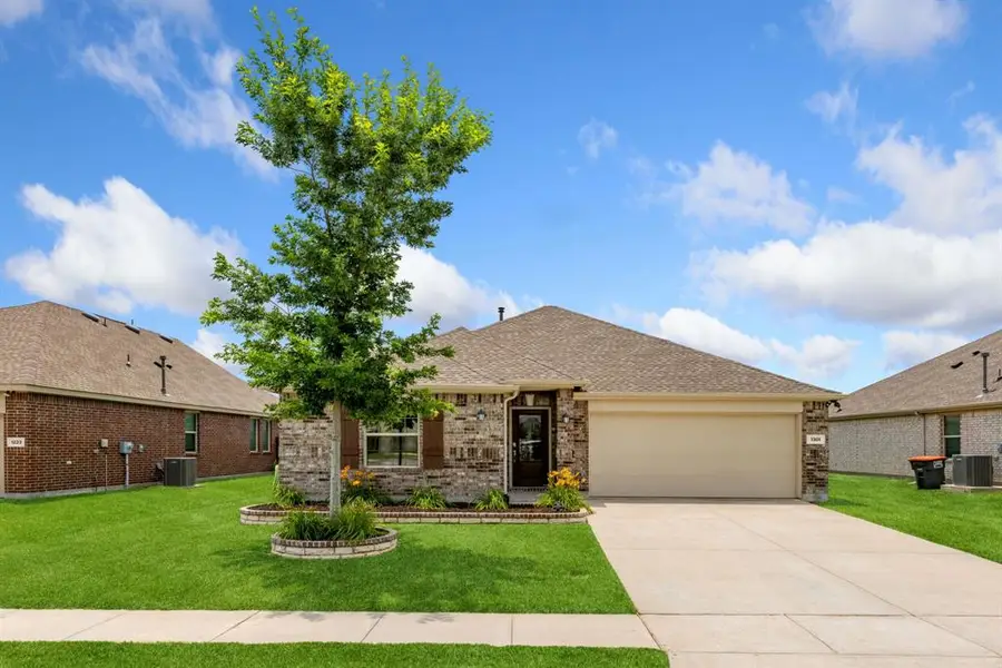 1301 Chapel Hill Drive, Anna, TX 75409 - Image #2