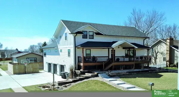 1622 Raell Drive, York, NE 68467