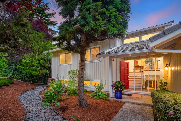 14130 SE 49th Place, Bellevue, WA 98006