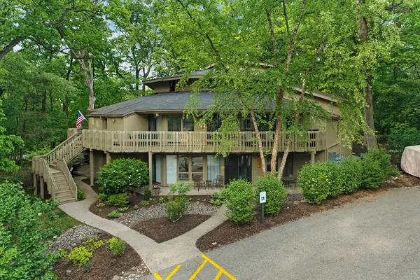 511E Tam O'shanter Drive #E, Fontana, WI 53125