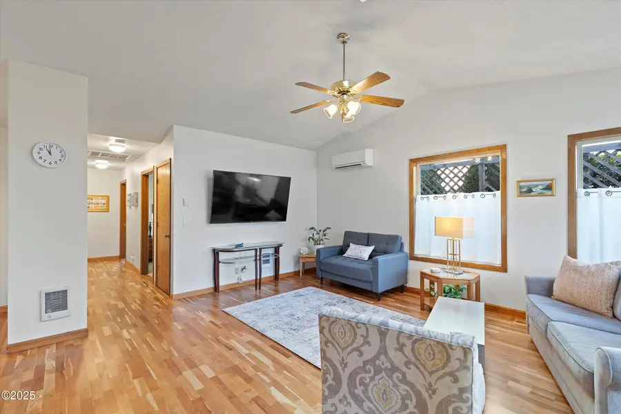 1420 SW Fairway Dr, Waldport, OR 97394 - Image #3