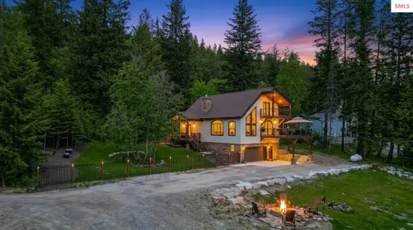 101 Spring View LN, Sagle, ID 83860