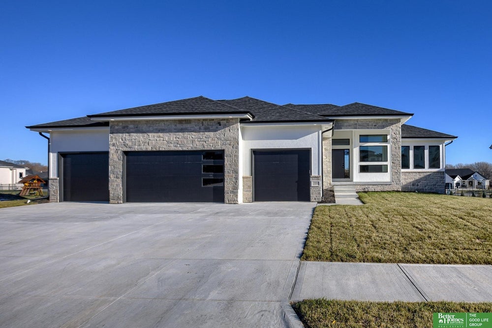 19008 Sycamore Drive, Gretna, NE 68028 BHGRE