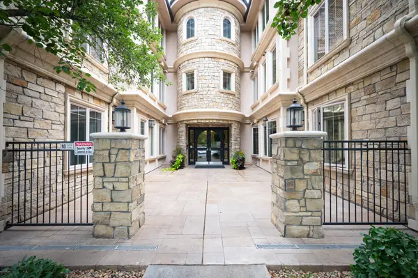 150 S Madison Street #109, Denver, CO 80209