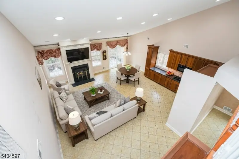 35 Hancock Pl, Franklin Township, NJ 08873 - Image #3