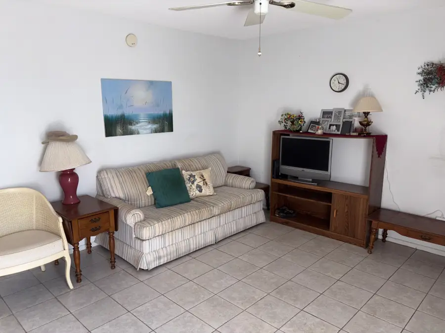 250 Rosery Road Nw #328, Largo, FL 33770 - Image #2