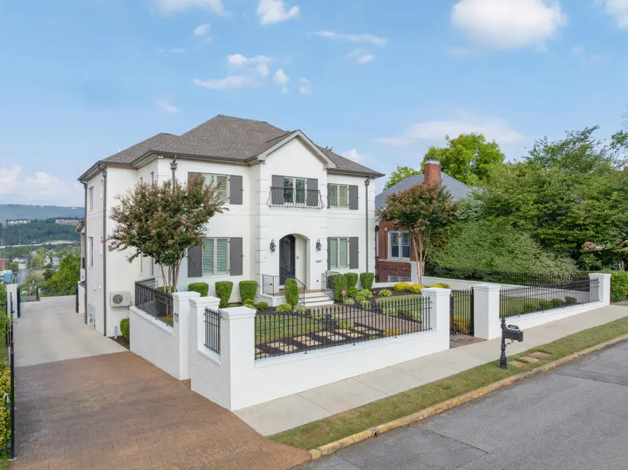 405 Forest Avenue, Chattanooga, TN 37405 - #3
