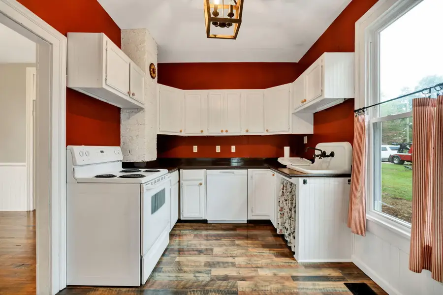 214 Mccaslin Avenue, Sweetwater, TN 37874 - Image #2