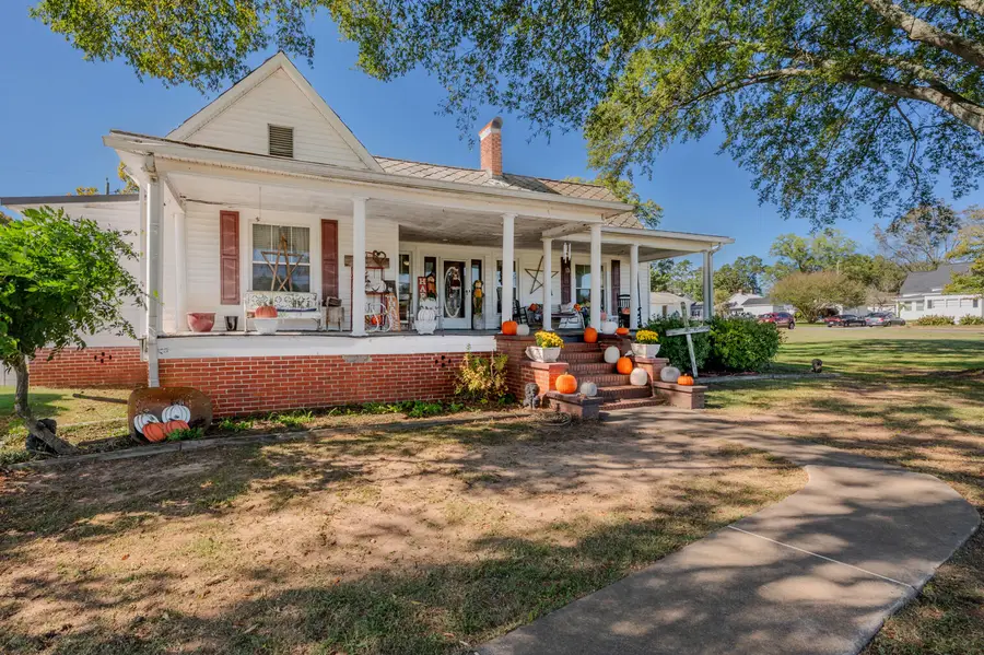 69 Myers Avenue, Trion, GA 30753 - #3