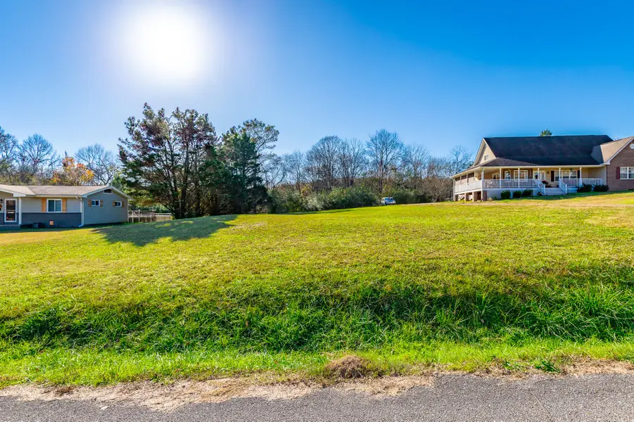 2323 N Shore Acres Road, Soddy Daisy, TN 37379 - Image #3