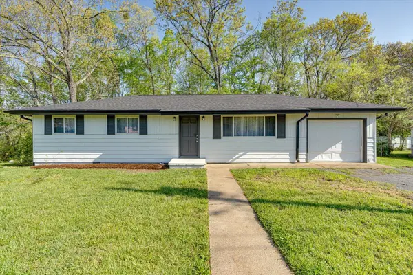 32 Kent Drive, Rossville, GA 30741