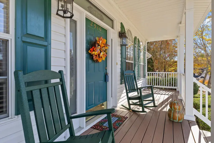 2940 Chimney Lake Circle, Soddy Daisy, TN 37379 - Image #2