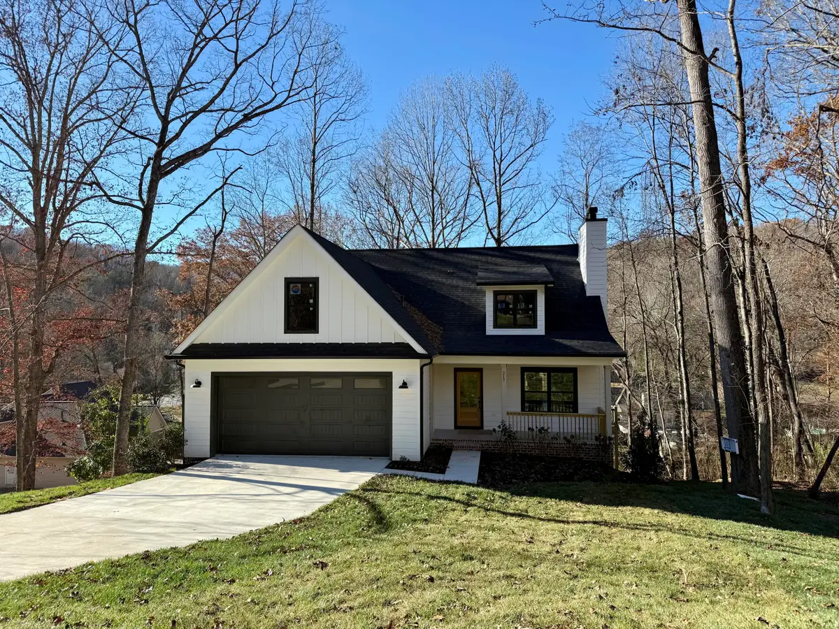 217 Lynnolen Lane, Chattanooga, TN 37415 - Image #1