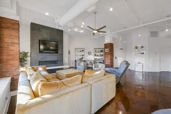 800 Market Street #320, Chattanooga, TN 37402