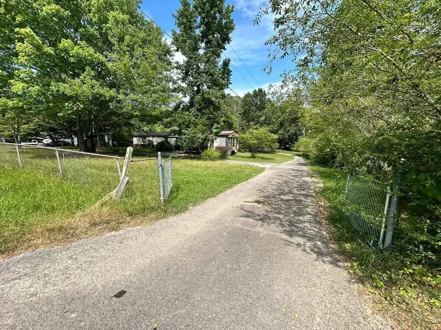 489 493 Meadowlark Drive, Ringgold, GA 30736 - Image #2