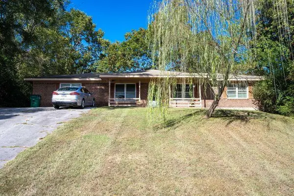 5041/5043 Shoals Lane, Chattanooga, TN 37416