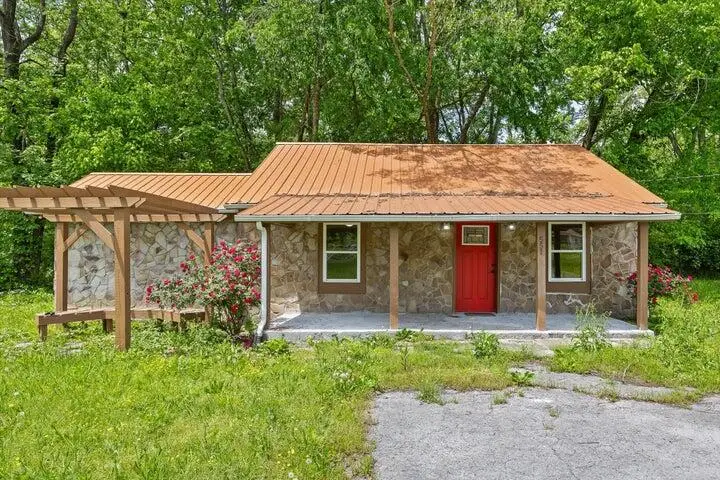 551 S Main Street, Whitwell, TN 37397 - Image #1