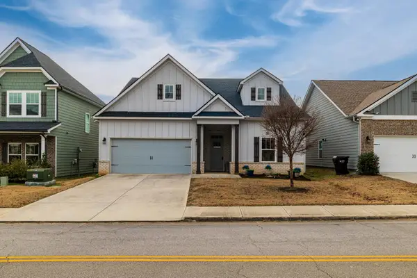 8768 Snowy Owl Road, Ooltewah, TN 37363