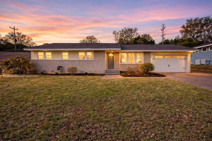 841 Belvoir Crest Drive, Chattanooga, TN 37412 - Image #2