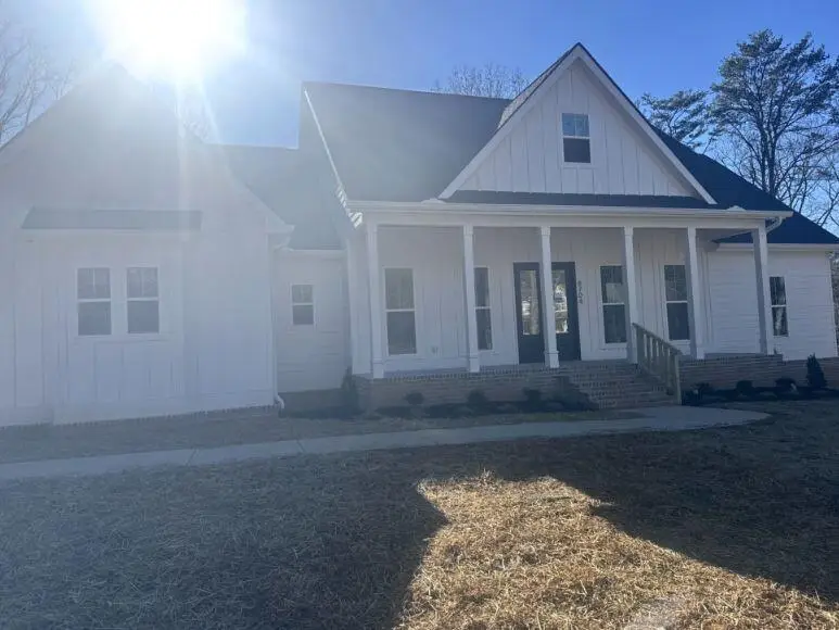 8704 Brow Lake Road, Soddy Daisy, TN 37379 - Image #1