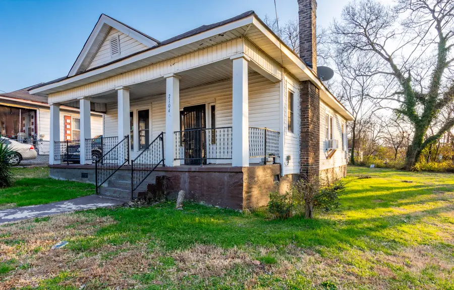 2104 Laura Street, Chattanooga, TN 37406 - Image #3