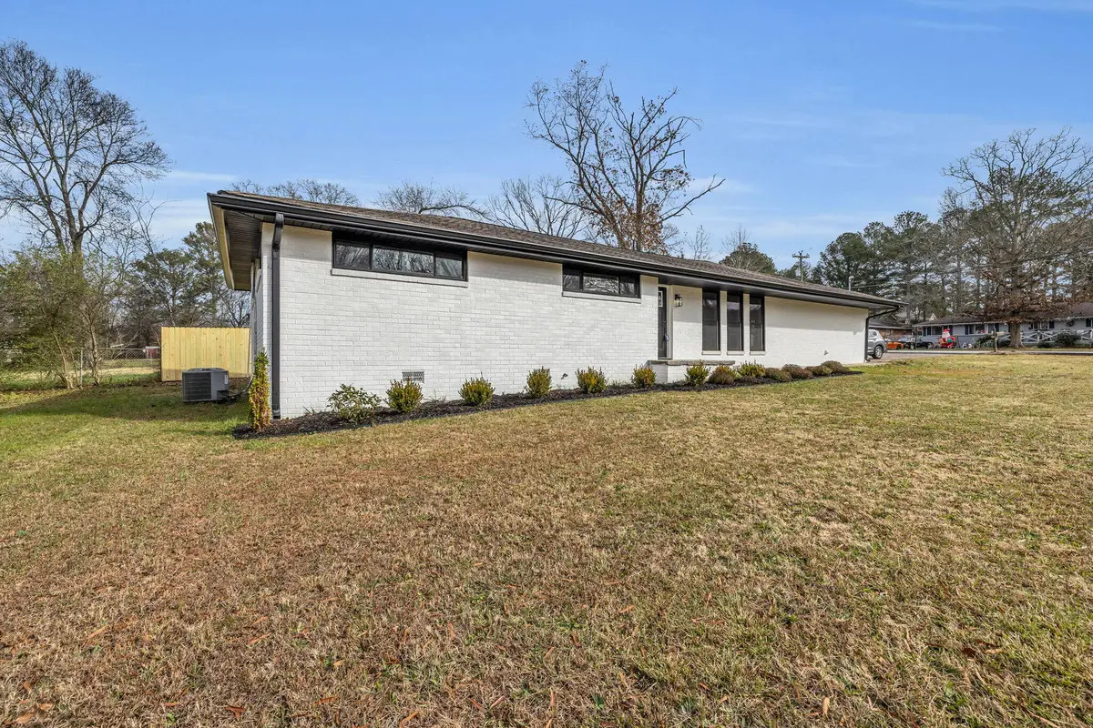 47 Elaine Circle, Fort Oglethorpe, GA 30742 - Image #1
