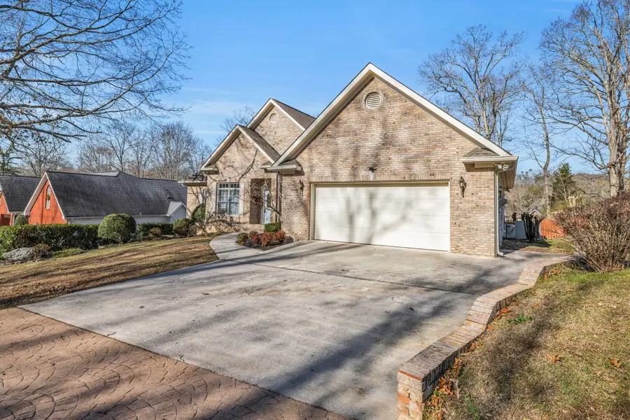 1096 Harbor Landing Drive, Soddy Daisy, TN 37379 - Image #3