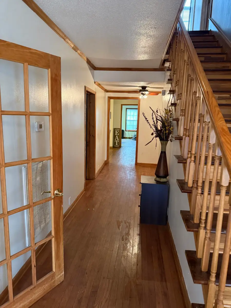 210 Laurel Avenue, South Pittsburg, TN 37380 - Image #2