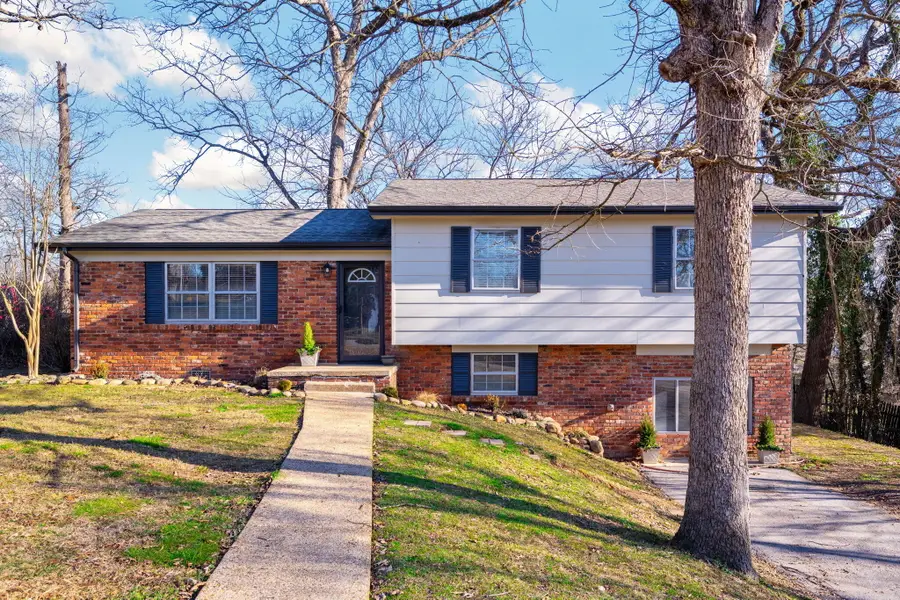 7315 Valley Lane, Hixson, TN 37343 - #2