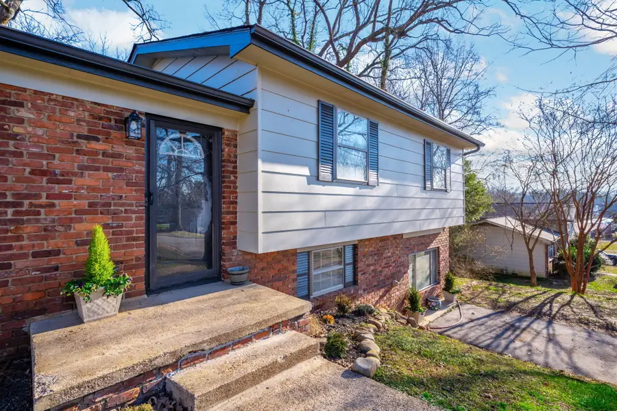 7315 Valley Lane, Hixson, TN 37343 - #3